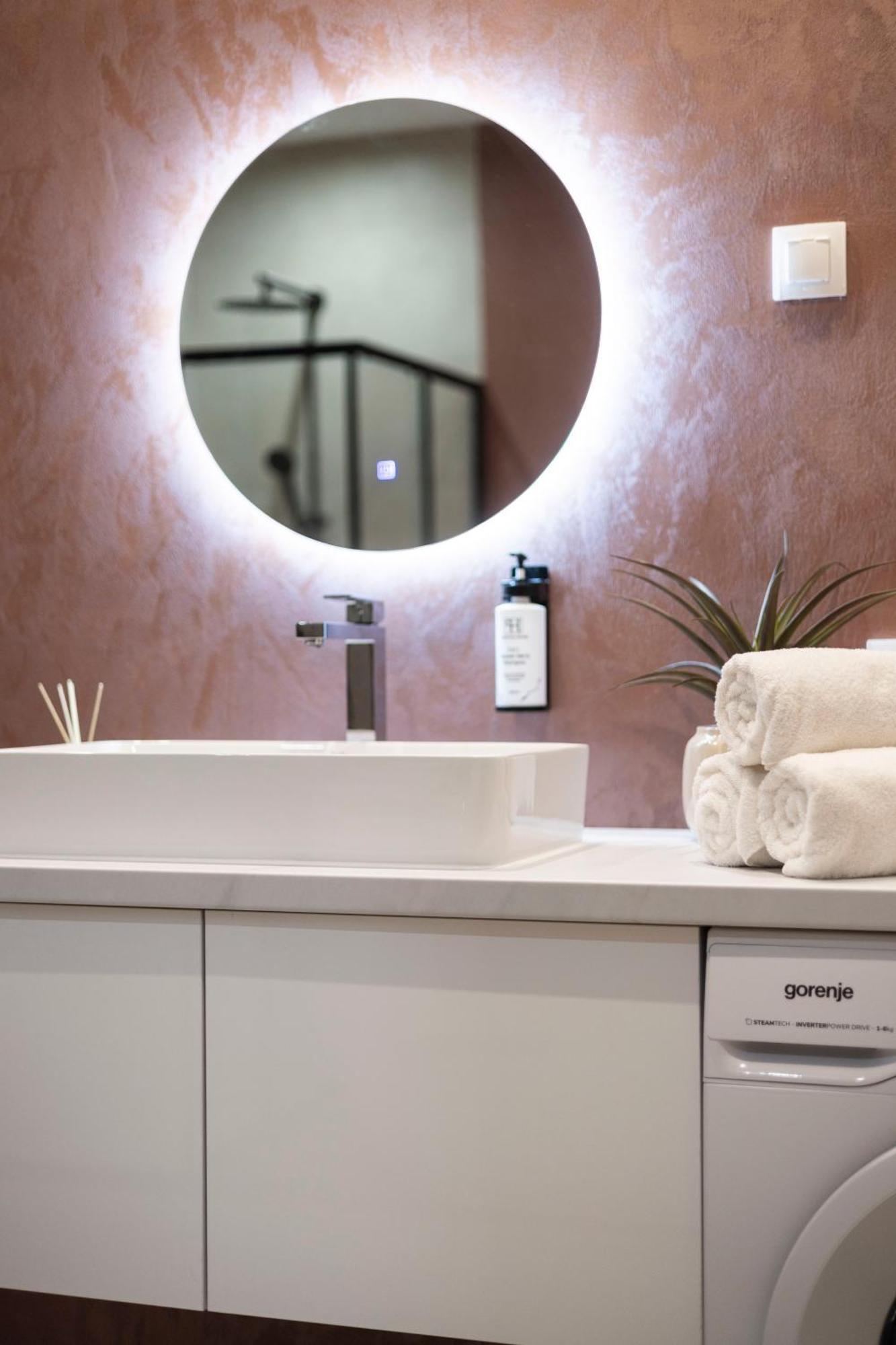 Exclusive Central 3Bedrm Stylish Residence By Prestige Homes Budapest Extérieur photo